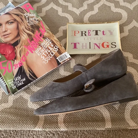 “Ann Taylor” buttery soft gray suede Mary Jane style shoe; size 8;NWOT - Picture 4 of 8